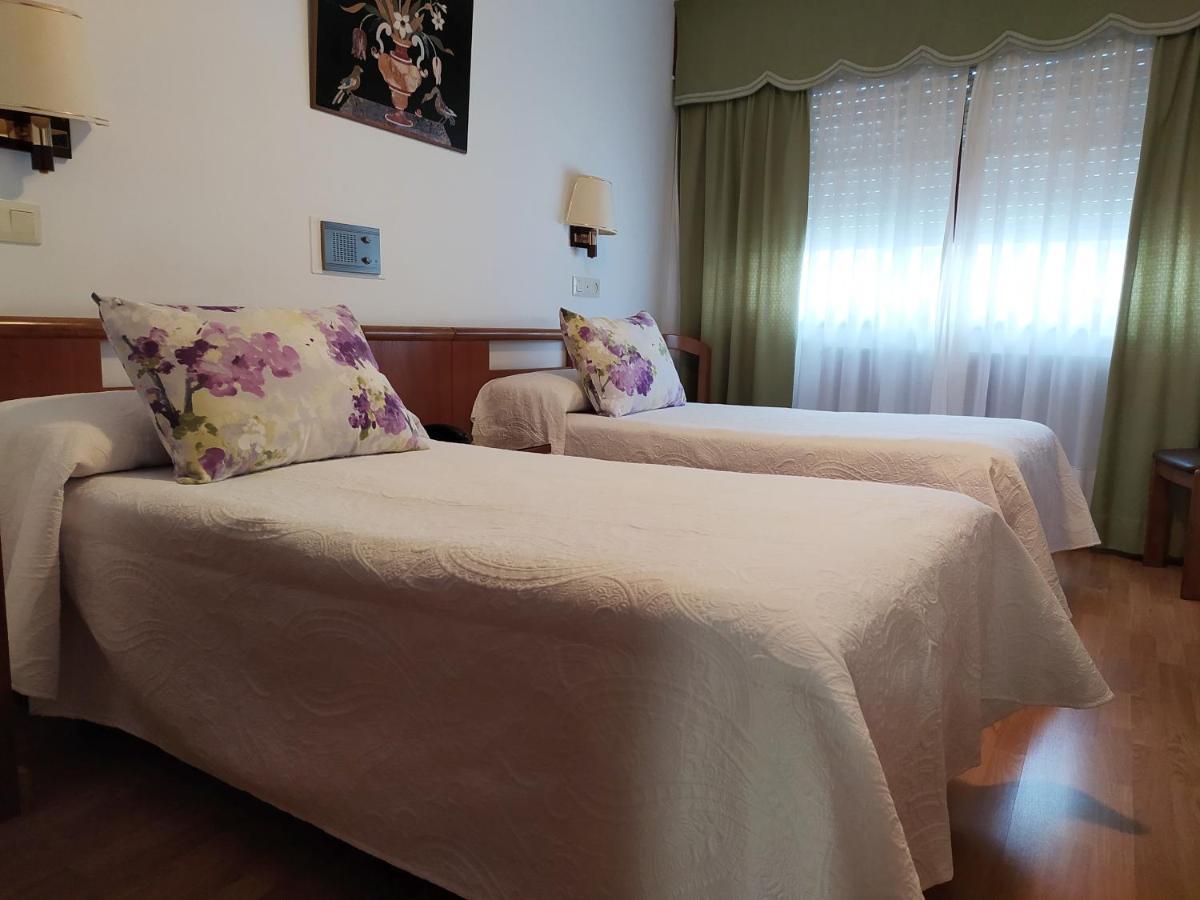 Hostal Palas โอโกรูญา ภายนอก รูปภาพ