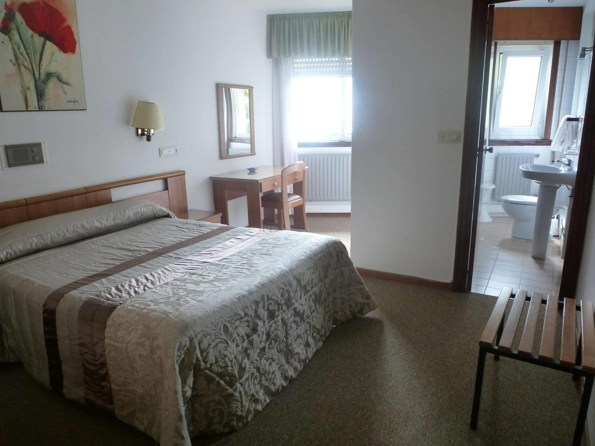 Hostal Palas โอโกรูญา ภายนอก รูปภาพ